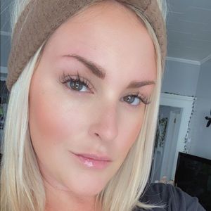 Meet your Posher, Jillian